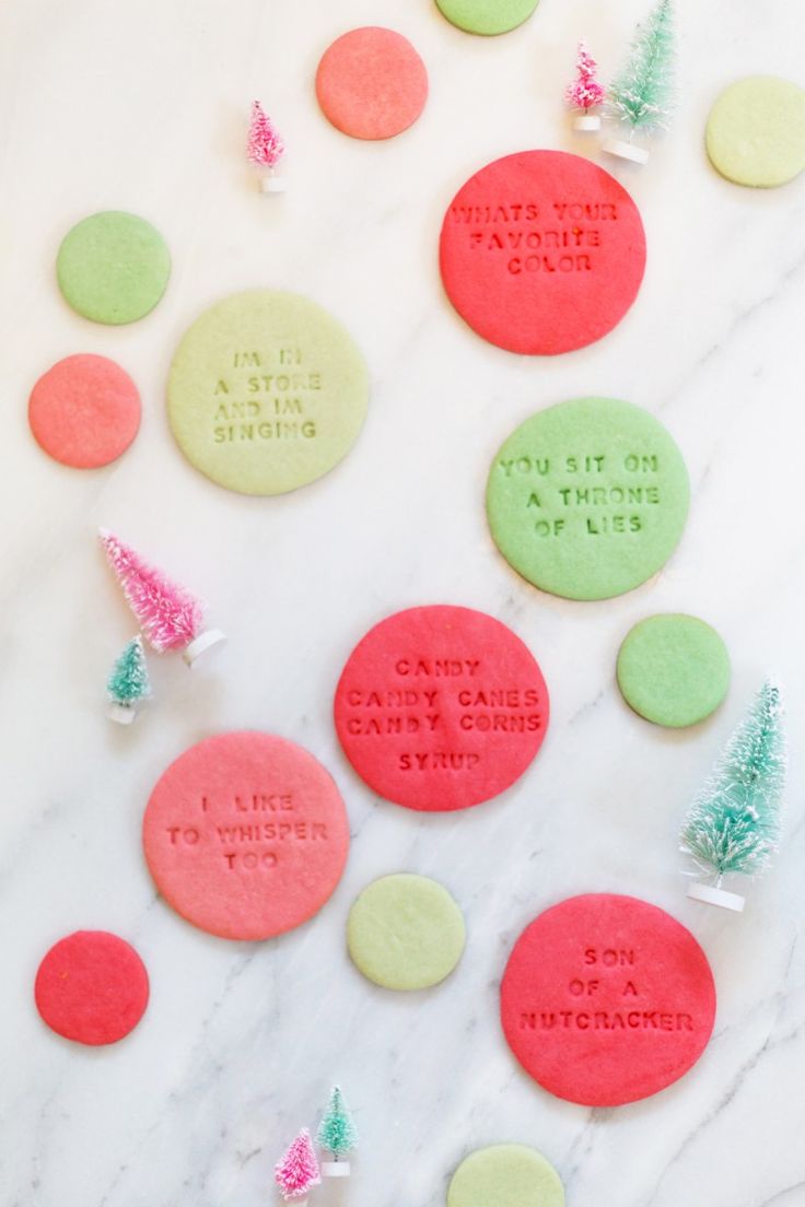 Download Christmas Crafts Elf Quote Christmas Cookies Inspiringpeople Leading Inspiration Magazine Discover Best Creative Ideas Yellowimages Mockups